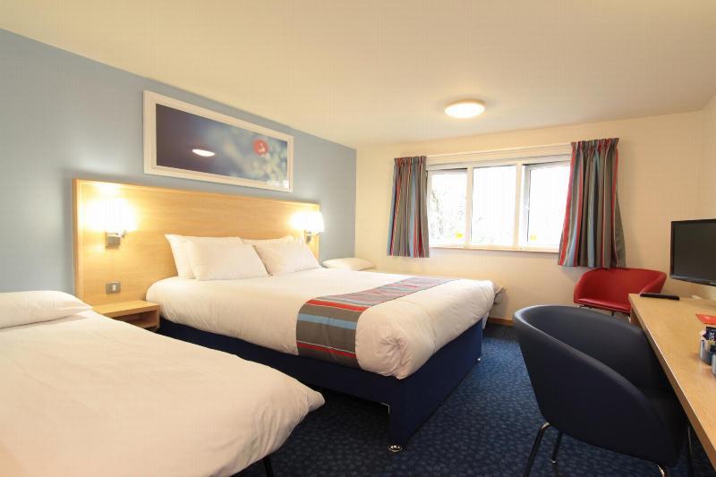 Travelodge Eastleigh Central Exterior foto